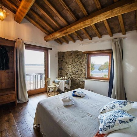 Al Vicolo Dei Pescatori Bed and Breakfast Anguillara Sabazia Exteriör bild