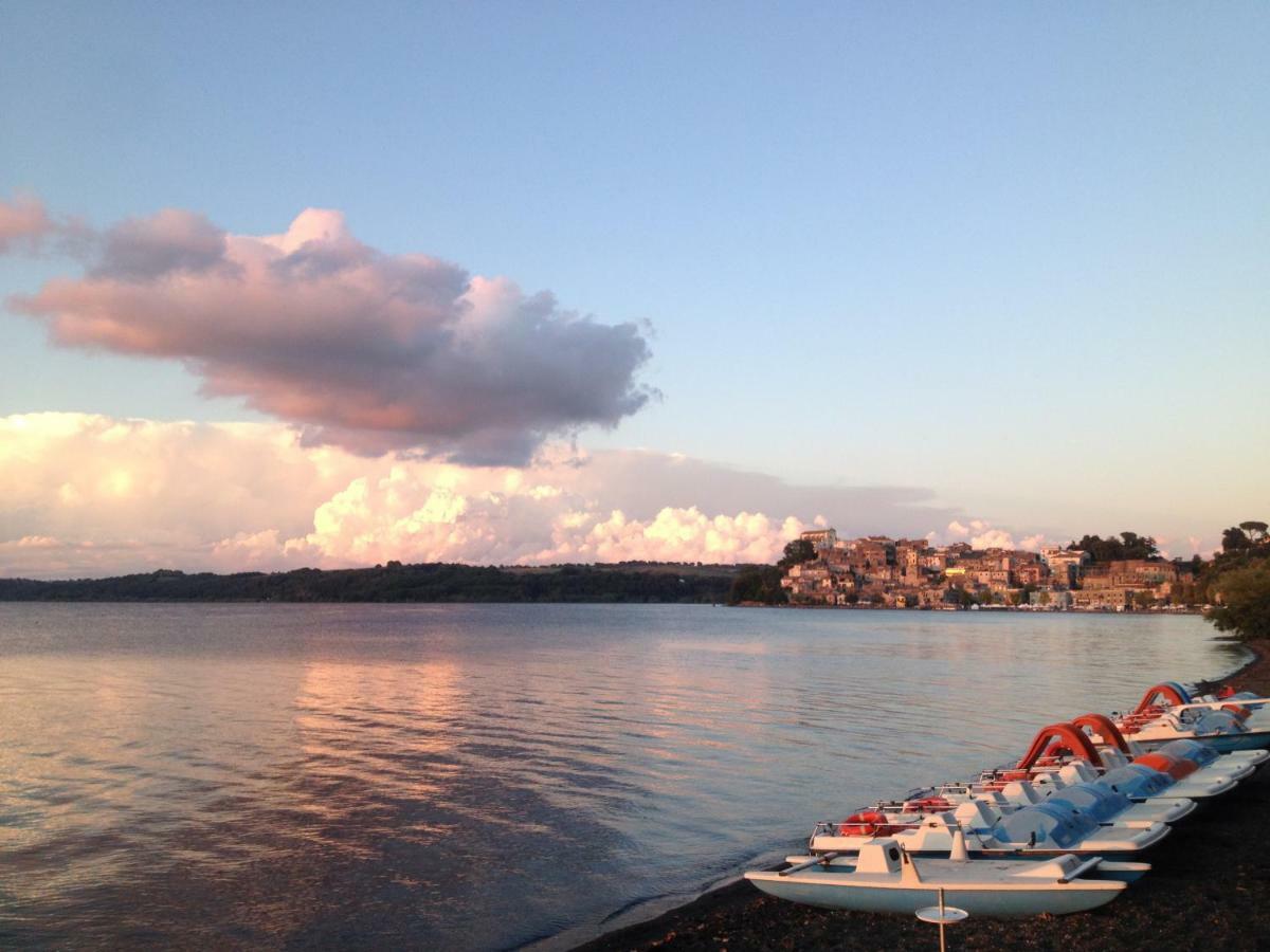 Al Vicolo Dei Pescatori Bed and Breakfast Anguillara Sabazia Exteriör bild